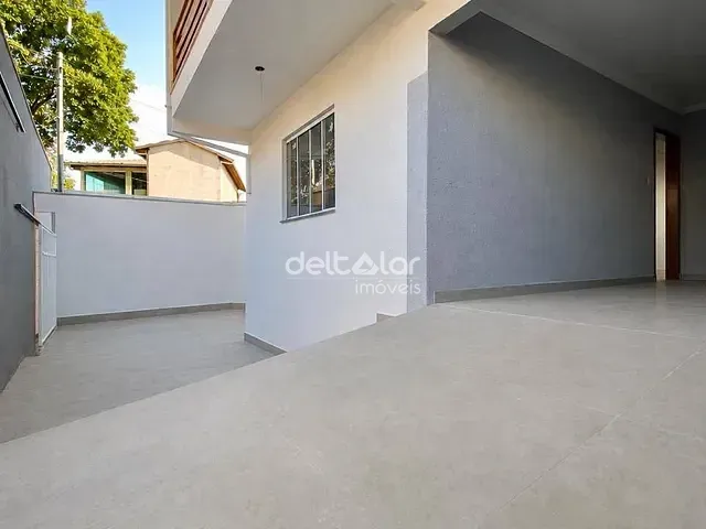Casa com 120m² 3 quartos e 2 banheiros, para alugar, no bairro Europa em Belo Horizonte