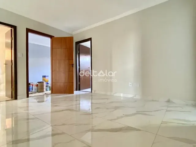 Casa com 120m² 3 quartos e 2 banheiros, para alugar, no bairro Europa em Belo Horizonte