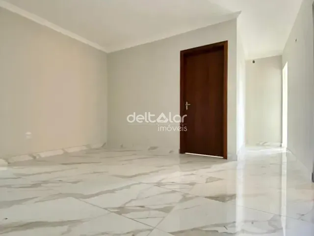 Casa com 120m² 3 quartos e 2 banheiros, para alugar, no bairro Europa em Belo Horizonte