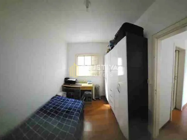 Casa 2 quartos e 1 banheiro, à venda, no bairro Ipanema em Porto Alegre