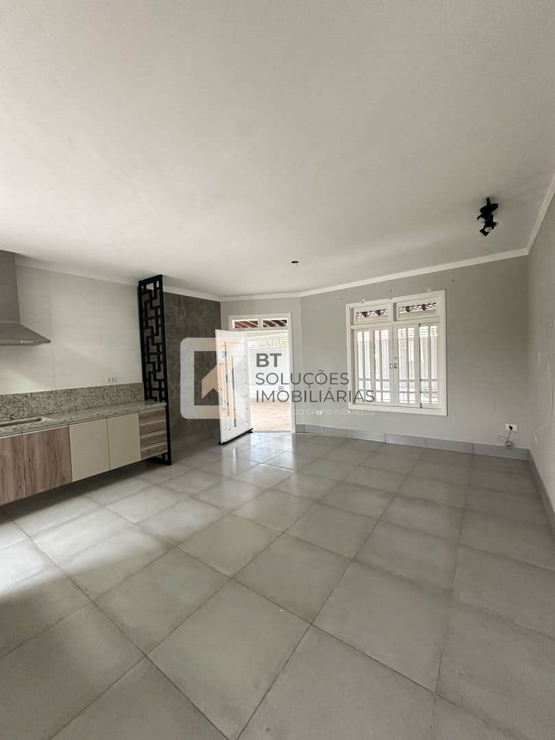 Casa, 2 quartos, 204 m² - Foto 4