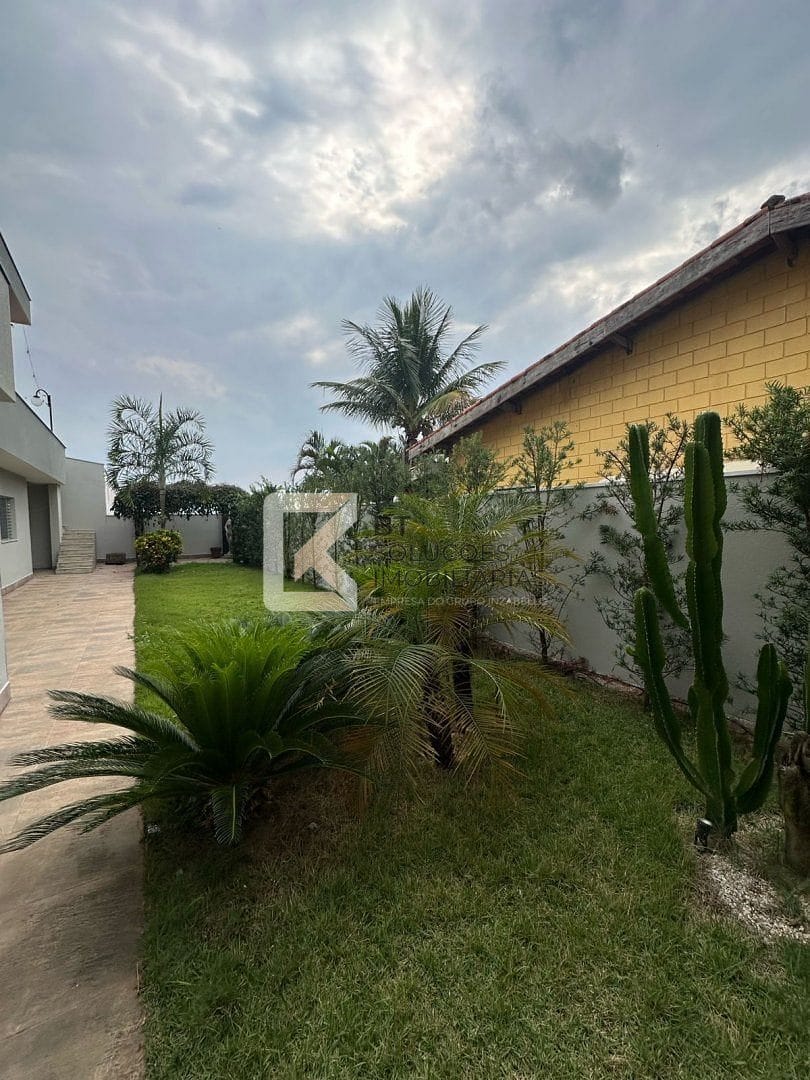 Casa, 2 quartos, 204 m² - Foto 1