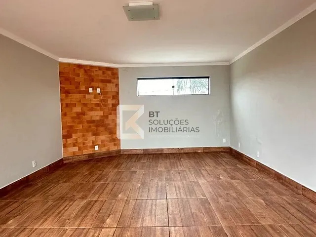 Casa com 270m² 2 quartos e 2 banheiros, à venda, no bairro Núcleo Residencial Professor Carlos Aldrovandi em Indaiatuba