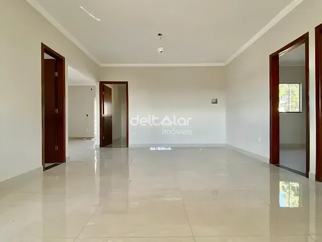 Casa com 75m² 3 quartos e 1 banheiro, para alugar, no bairro Europa em Belo Horizonte