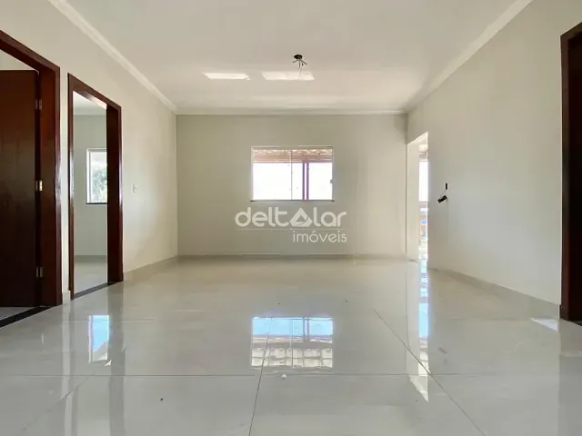 Casa com 75m² 3 quartos e 1 banheiro, para alugar, no bairro Europa em Belo Horizonte