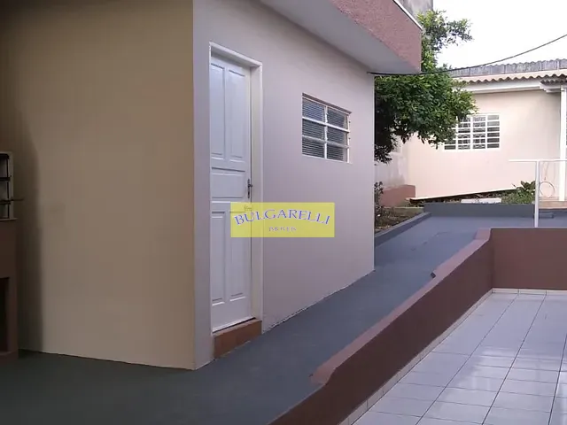 Casa com 300m² 2 quartos e 2 banheiros, à venda, no bairro Jardim Califórnia em Jundiaí