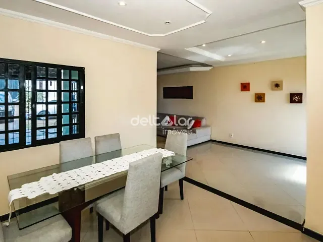 Casa com 250m² 3 quartos e 4 banheiros, para alugar, no bairro Trevo em Belo Horizonte