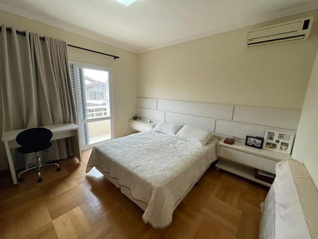 Casa com 252m² 3 quartos e 4 banheiros, à venda, no bairro Urbanova I em São José dos Campos