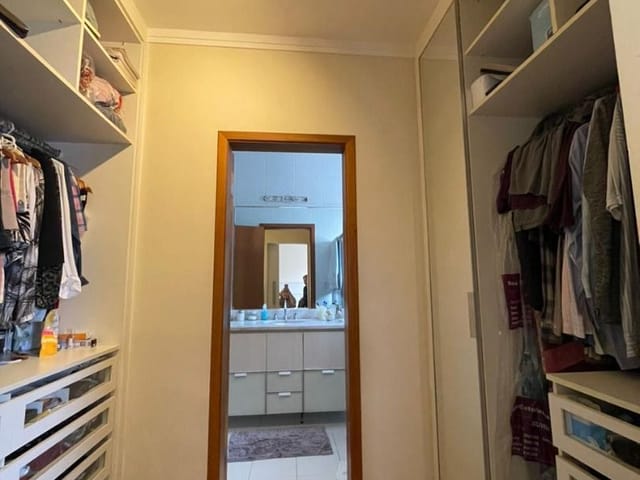 Casa com 252m² 3 quartos e 4 banheiros, à venda, no bairro Urbanova I em São José dos Campos