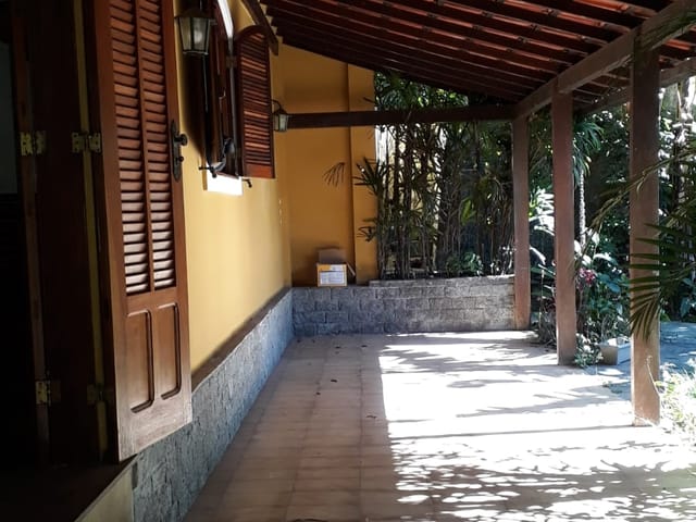 Casa com 3880m² 3 quartos e 1 banheiro, à venda, no bairro Castelanea em Petrópolis