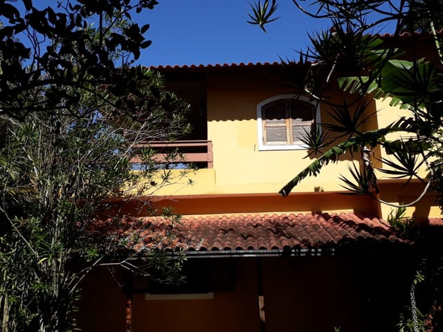 Casa com 3880m² 3 quartos e 1 banheiro, à venda, no bairro Castelanea em Petrópolis