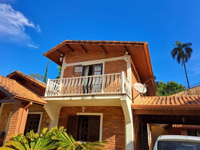 Casa com 1547m² 3 quartos e 4 banheiros, à venda, no bairro Condomínio Meu Recanto em Embu das Artes