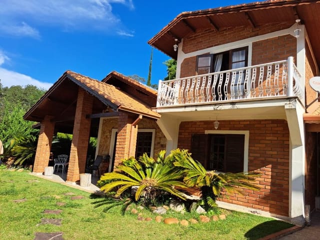 Casa com 1547m² 3 quartos e 4 banheiros, à venda, no bairro Condomínio Meu Recanto em Embu das Artes
