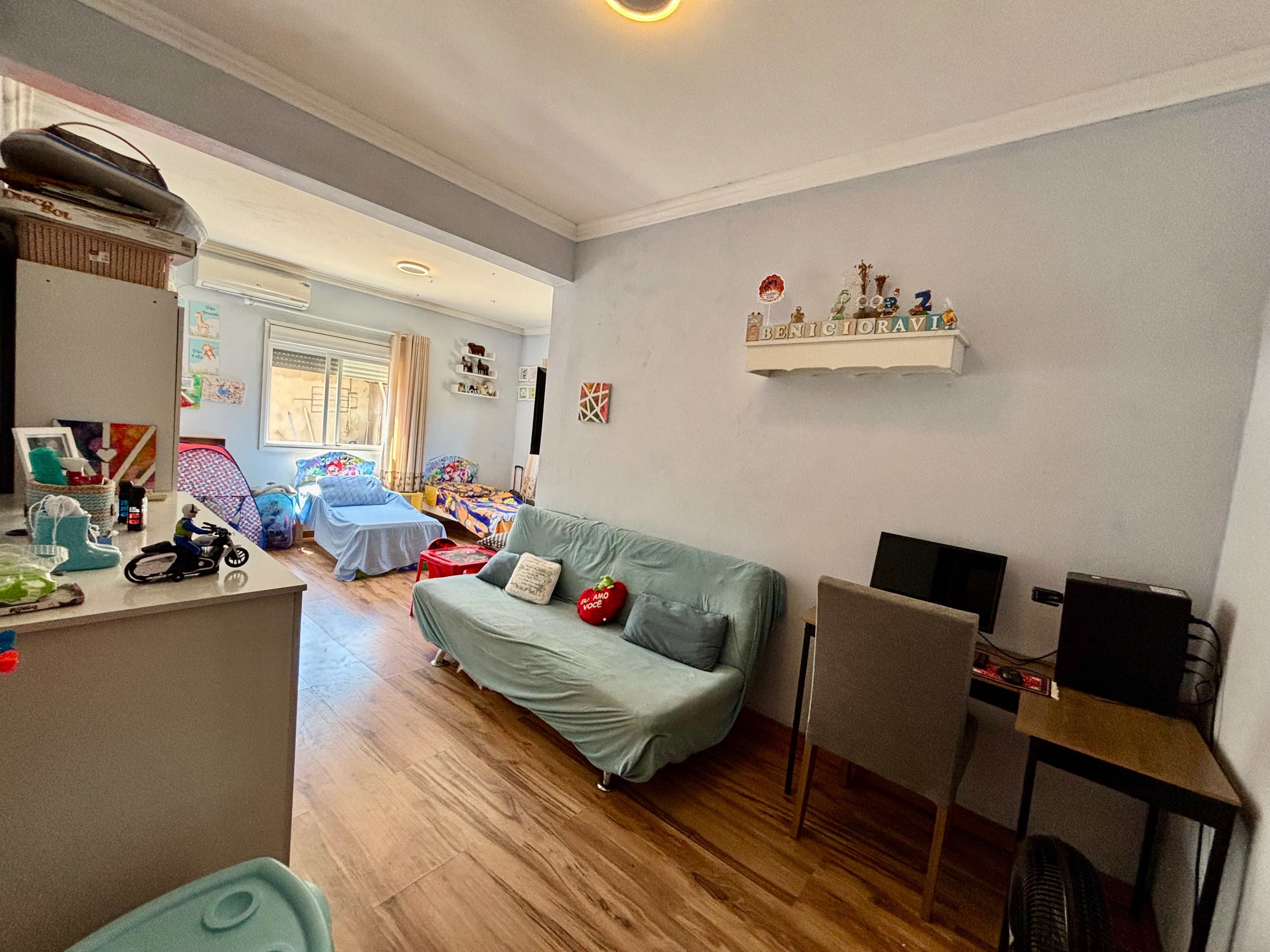 Casa à venda no Fragata, Pelotas - com 148,44 m², 2 quartos (sendo 1 suíte), móveis planejados, lareira e amplo pátio com garagem. - 6