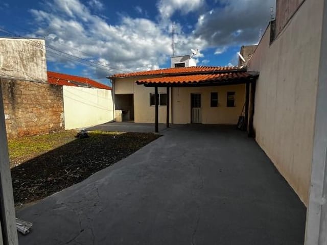 Foto do Casa - Casa com 2 dormitórios para alugar, 102 m² por R$ 1.750,96/mês - Cidade Nova - Uberaba/MG | ZUCATO IMOBILIARIA LTDA