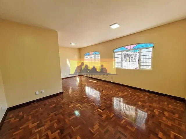 Casa com 363m² 4 quartos e 2 banheiros, para alugar, no bairro Bonfim em Campinas