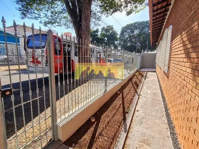 Casa com 363m² 4 quartos e 2 banheiros, para alugar, no bairro Bonfim em Campinas