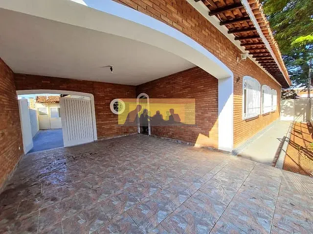 Casa com 363m² 4 quartos e 2 banheiros, para alugar, no bairro Bonfim em Campinas