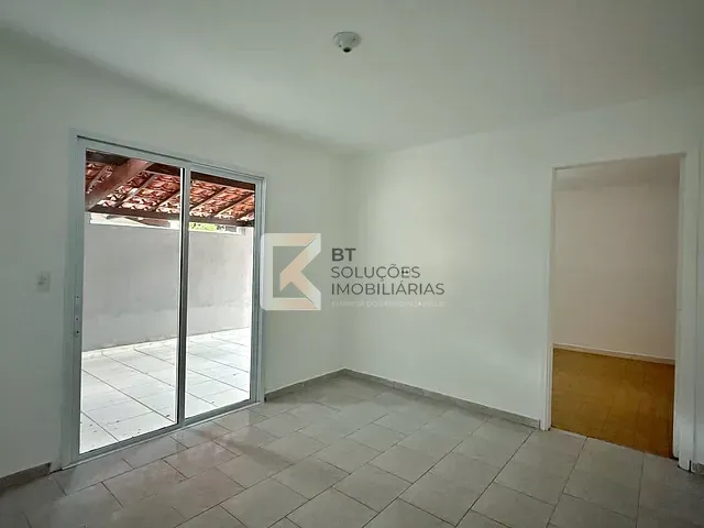 Casa com 250m² 3 quartos e 2 banheiros, à venda, no bairro Jardim California em Indaiatuba