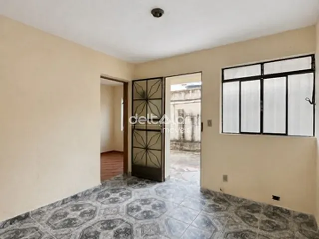 Casa com 60m² 2 quartos e 2 banheiros, para alugar, no bairro Camargos em Belo Horizonte