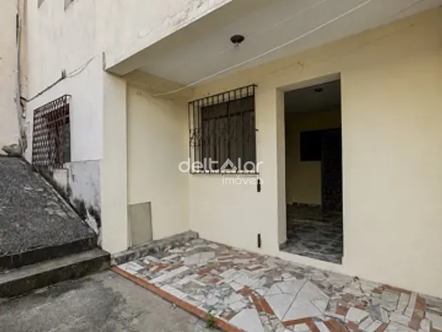 Casa com 60m² 2 quartos e 2 banheiros, para alugar, no bairro Camargos em Belo Horizonte