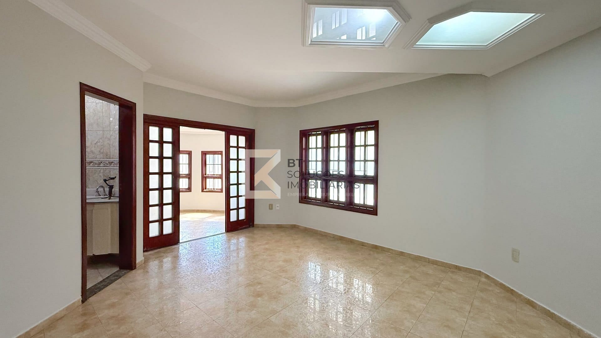 Casa, 4 quartos, 164 m² - Foto 3