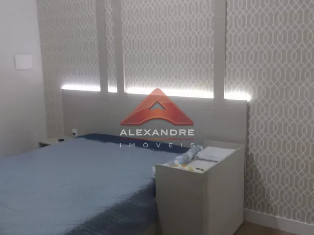 Casa com 195m² 3 quartos e 1 banheiro, à venda, no bairro Vila Tesouro em São José dos Campos