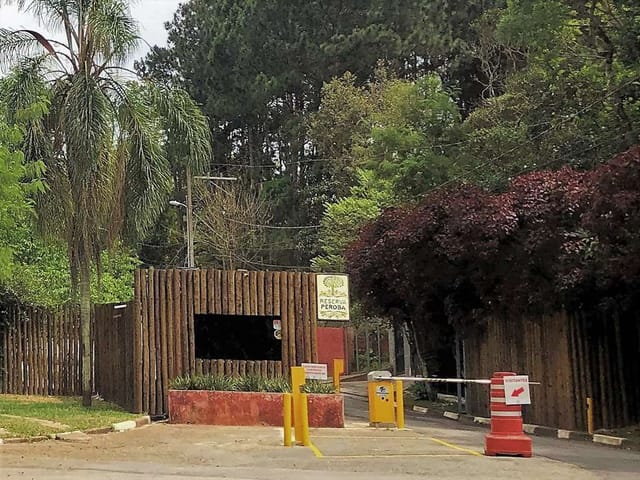 Casa com 2520m² 5 quartos e 6 banheiros, à venda, no bairro Chácaras do Peroba em Jandira