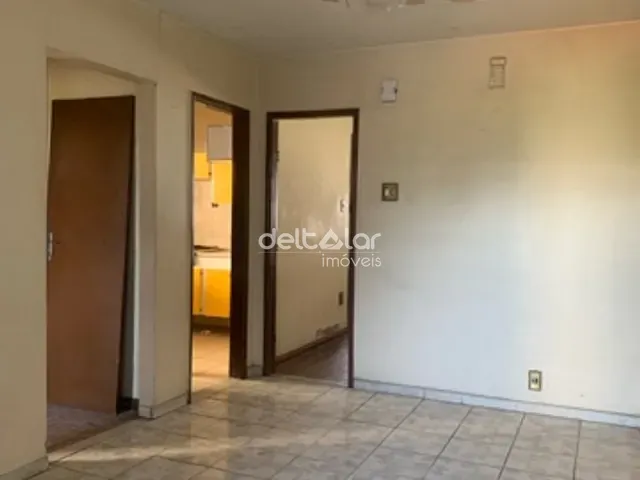 Casa 3 quartos e 3 banheiros, à venda, no bairro Planalto em Belo Horizonte