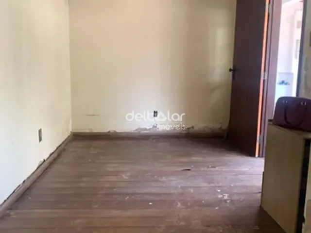 Casa 3 quartos e 3 banheiros, à venda, no bairro Planalto em Belo Horizonte