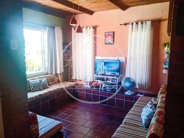 Casa com 400m² 2 quartos e 3 banheiros, à venda, no bairro Nova Itanhaém - Praia em Itanhaém