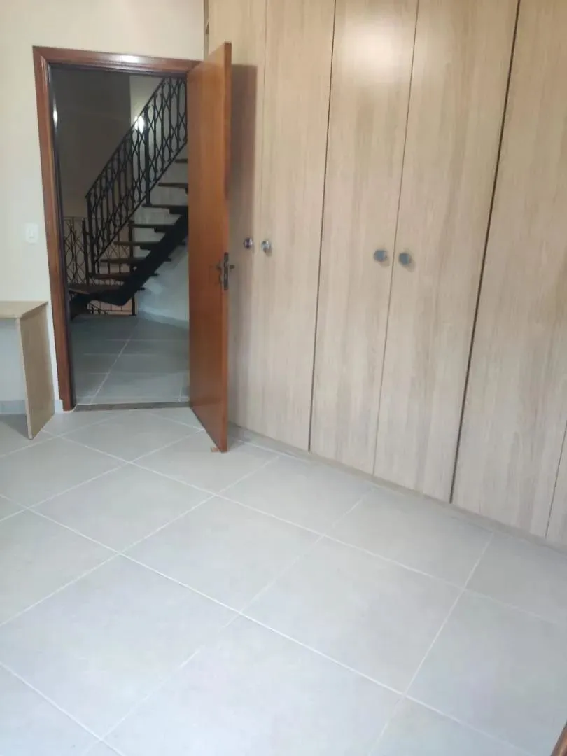 Casa, 3 quartos, 240 m² - Foto 18