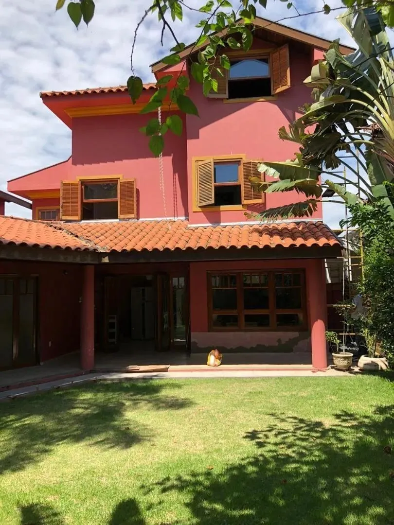 Casa, 3 quartos, 240 m² - Foto 1