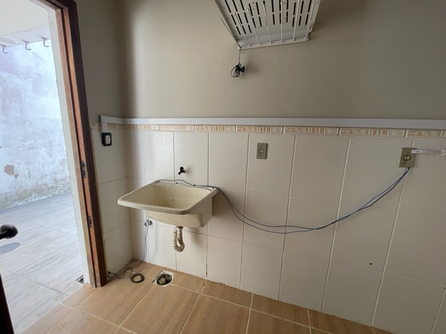 Casa 3 quartos e 2 banheiros, à venda, no bairro Laranjal em Pelotas