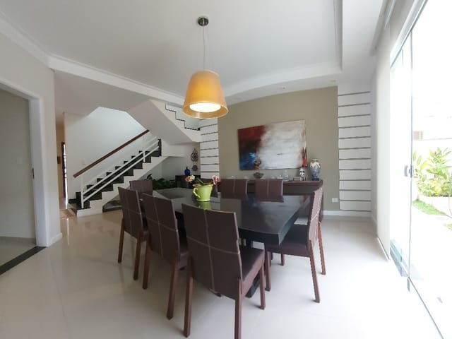 Casa com 375m² 4 quartos e 4 banheiros, à venda, no bairro Urbanova em São José dos Campos