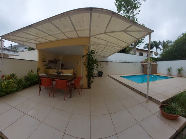 Casa com 375m² 4 quartos e 4 banheiros, à venda, no bairro Urbanova em São José dos Campos