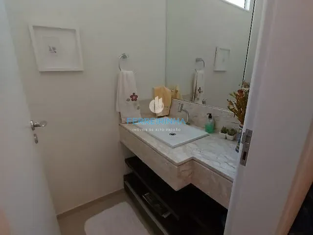 Casa com 375m² 4 quartos e 4 banheiros, à venda, no bairro Urbanova em São José dos Campos