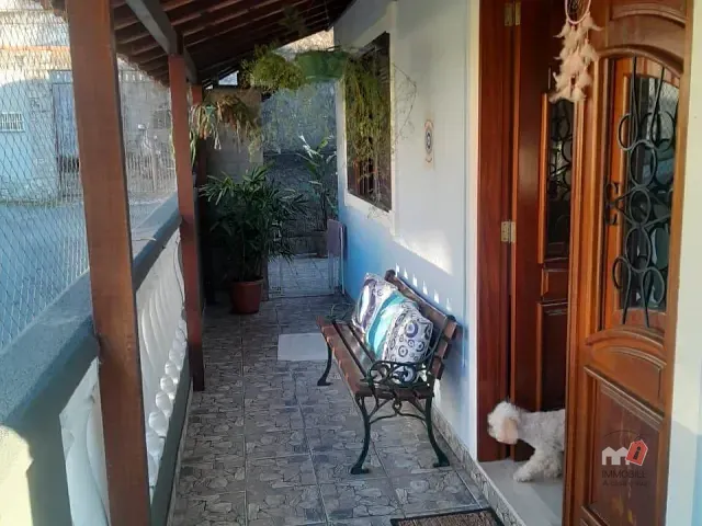 Casa com 311m² 2 quartos e 1 banheiro, à venda, no bairro Bingen em Petrópolis