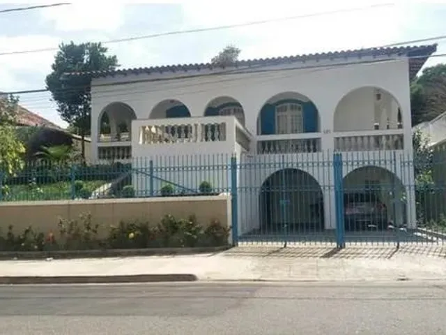 Casa com 450m² 3 quartos e 2 banheiros, à venda, no bairro Jardim Esplanada em São José Dos Campos
