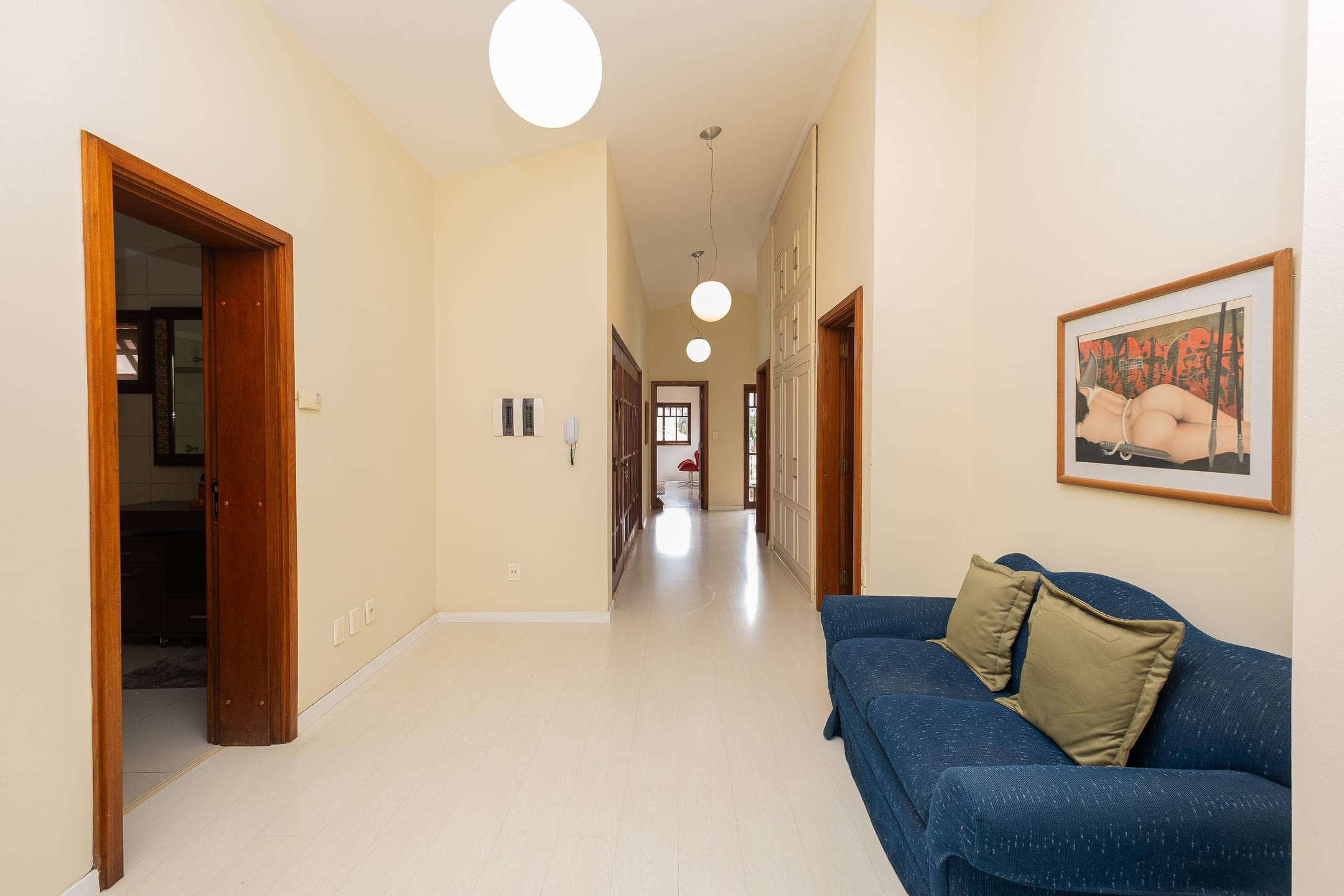 Casa mobiliada à venda no Areal, Pelotas - com 500 m², 5 quartos (sendo 2 suítes), elevador e área gourmet com pátio e piscina. - 12
