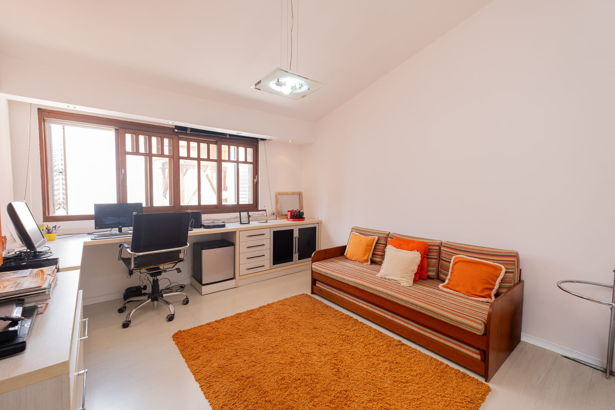 Casa mobiliada à venda no Areal, Pelotas - com 500 m², 5 quartos (sendo 2 suítes), elevador e área gourmet com pátio e piscina. - 17