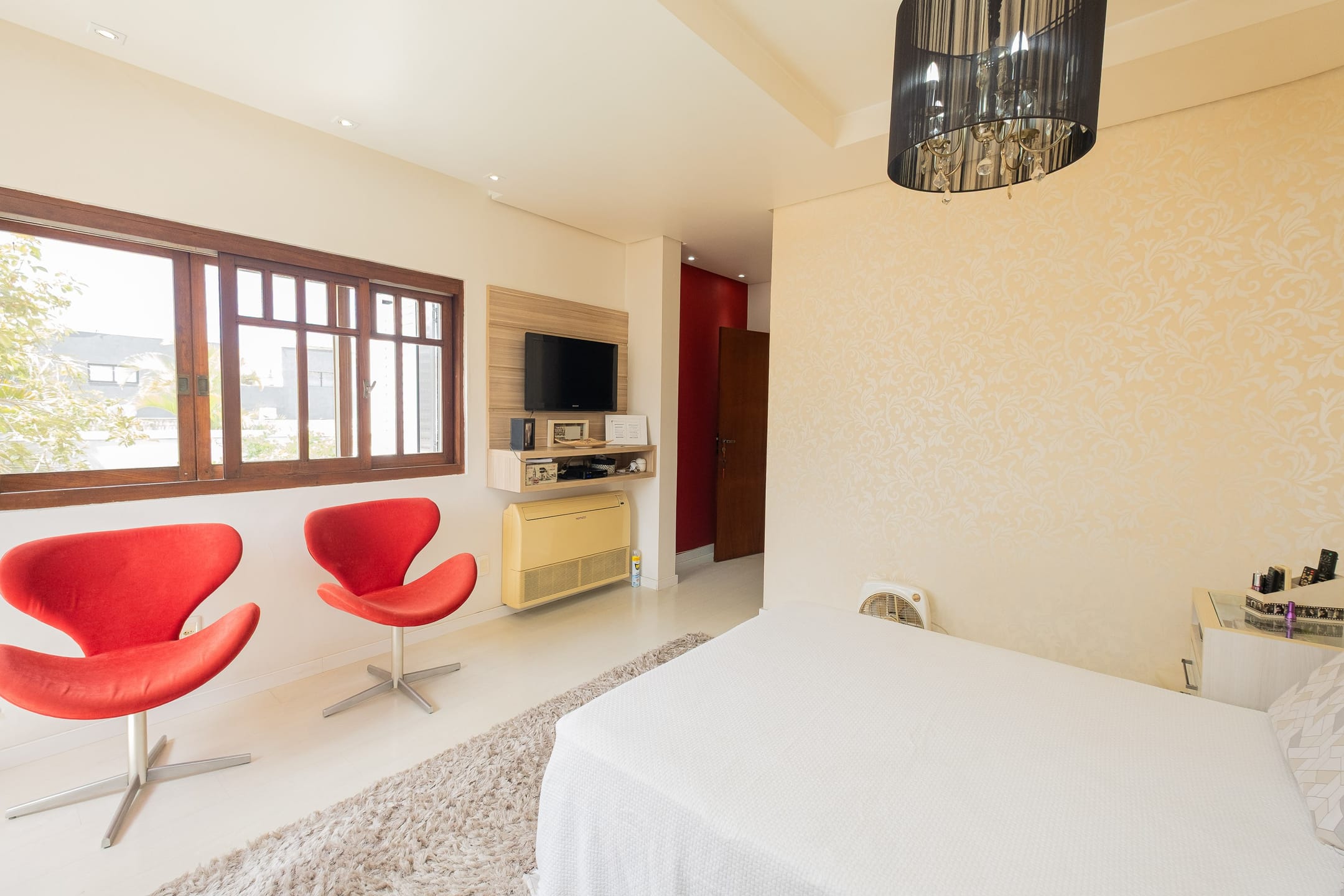 Casa mobiliada à venda no Areal, Pelotas - com 500 m², 5 quartos (sendo 2 suítes), elevador e área gourmet com pátio e piscina. - 23