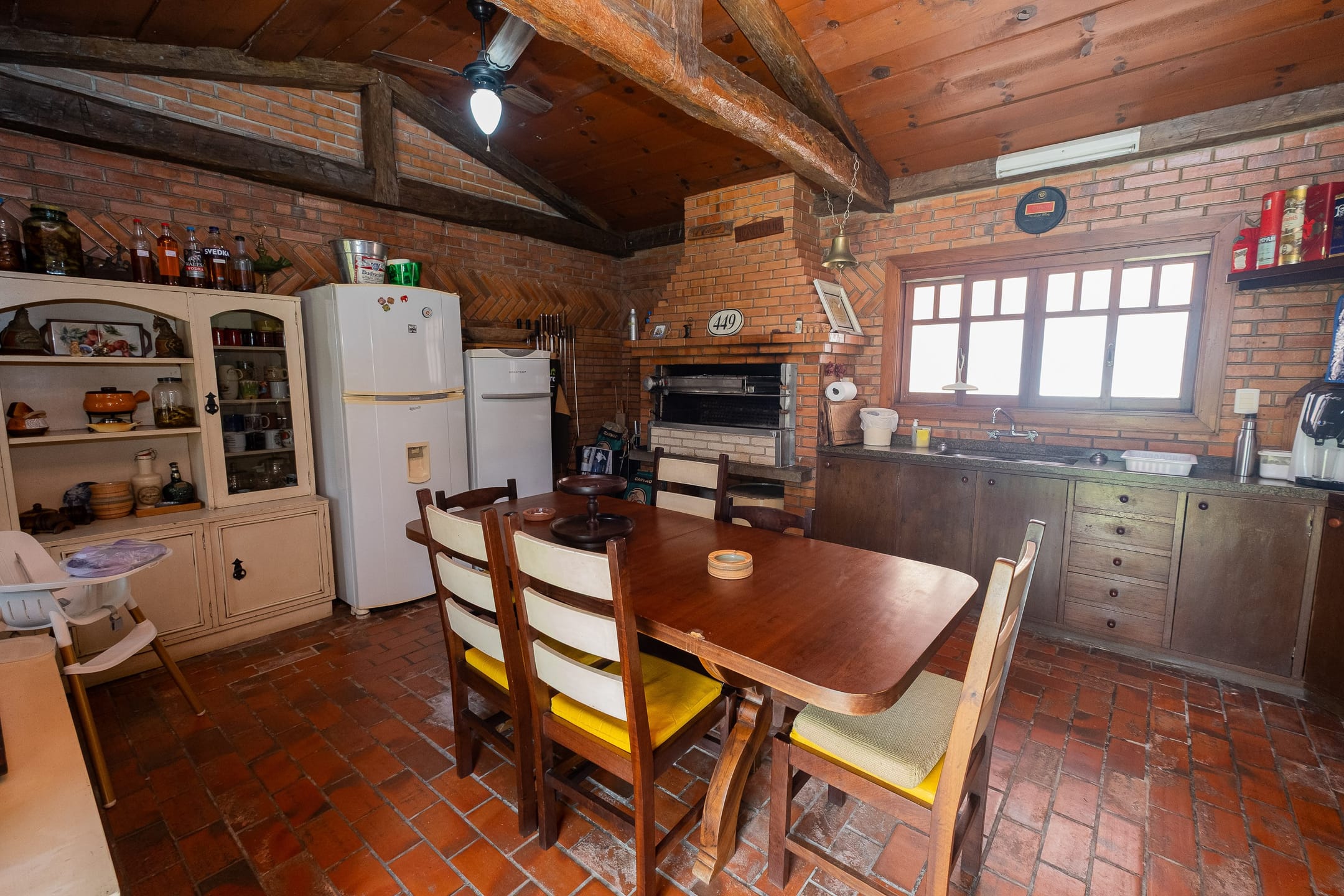 Casa mobiliada à venda no Areal, Pelotas - com 500 m², 5 quartos (sendo 2 suítes), elevador e área gourmet com pátio e piscina. - 30
