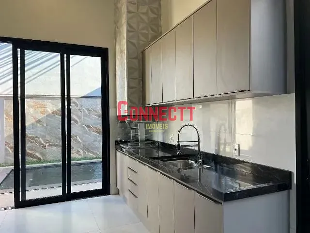 Casa com 360m² 3 quartos e 5 banheiros, à venda, no bairro Vila do Golf em Ribeirão Preto