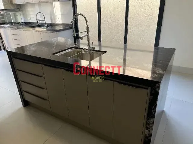 Casa com 360m² 3 quartos e 5 banheiros, à venda, no bairro Vila do Golf em Ribeirão Preto
