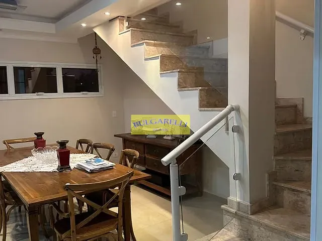 Casa com 251m² 3 quartos e 3 banheiros, à venda, no bairro Parque Centenário em Jundiaí