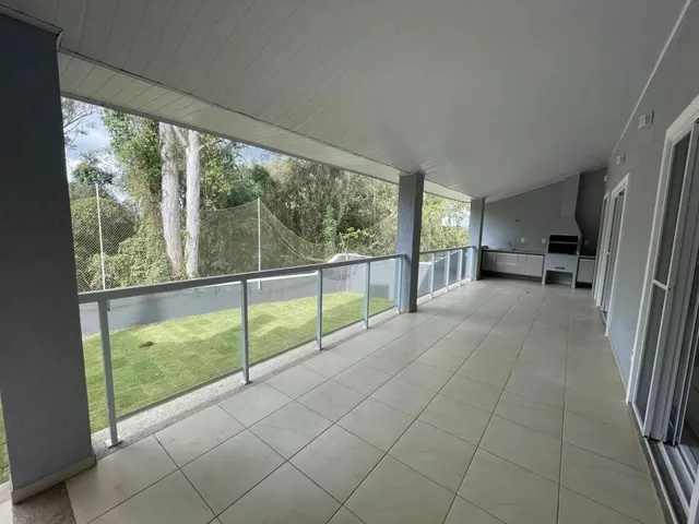 Casa com 304m² 4 quartos e 5 banheiros, à venda ou para alugar, no bairro Urbanova em São José Dos Campos