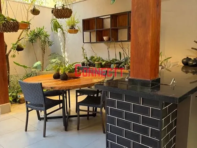 Casa com 270m² 4 quartos e 1 banheiro, à venda, no bairro Nova Aliança em Ribeirão Preto