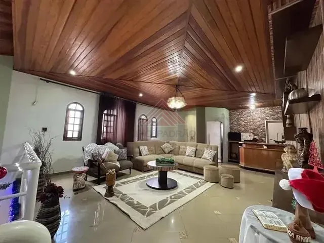 Casa com 296m² 3 quartos e 4 banheiros, à venda, no bairro Jardim Luzitano em Mauá