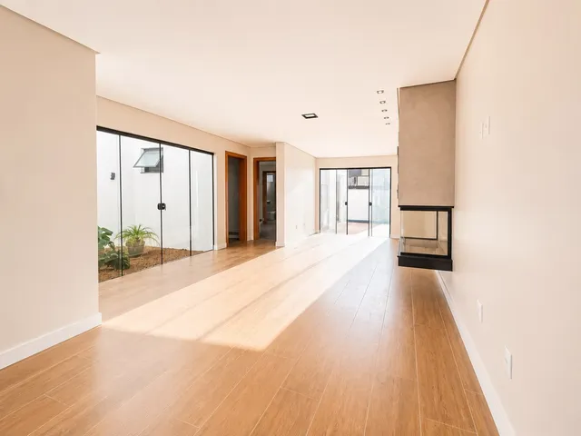 Casa com 104m² 2 quartos e 3 banheiros, à venda, no bairro Três Vendas em Pelotas